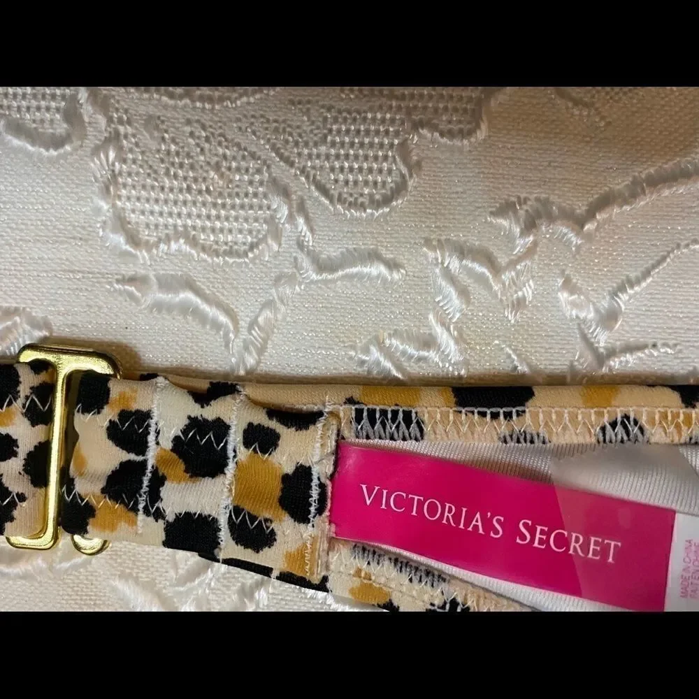 Victoria’s Secret Swim leopard print Bikini top L